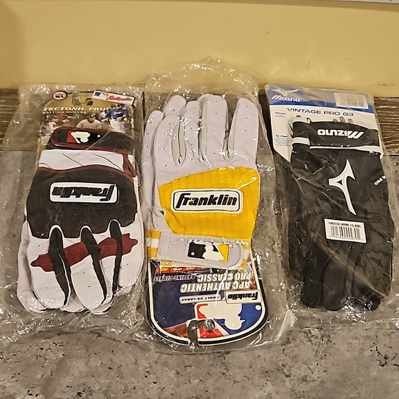 3 Pair of brand new batting gloves 2 of the. 2xl and 1 is xl - Picture 1 of 7